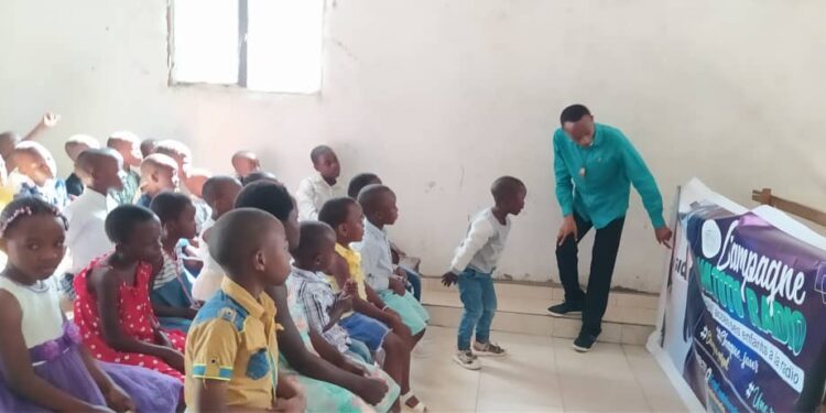 Goma: des enfants sensibilisés sur les trois rôles de la radio