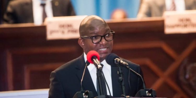 SAMA LUKONDE - Agora Grands-Lacs Activisme des groupes armés en RDC : Sama Lukonde invoque la nécessité d’une synergie d’efforts dans la lutte contre l’exploitation illicite des minerais
