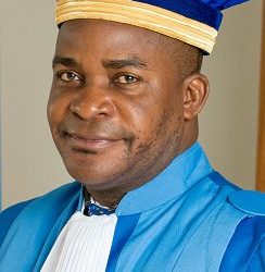 RDC : le juge Dieudonné Kamuleta Badibanga remplace Dieudonné Kaluba à la tête de la cour constitutionnelle