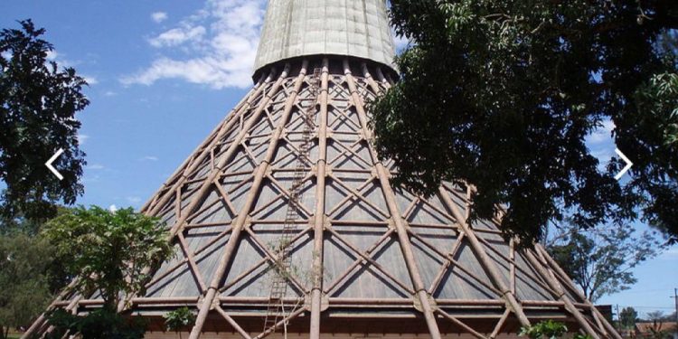 Sanctuaire - Agora Grands-Lacs Célébration de la journée des martyrs de l’Ouganda : des milliers de pèlerins à Namugongo