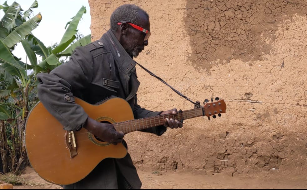 Chantant dans des débits de boissons - Agora Grands-Lacs