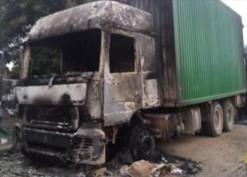 Nord-Kivu/Beni : un camion Actros incendié dans une nouvelle embuscade des ADF sur la route Beni-Kasindi