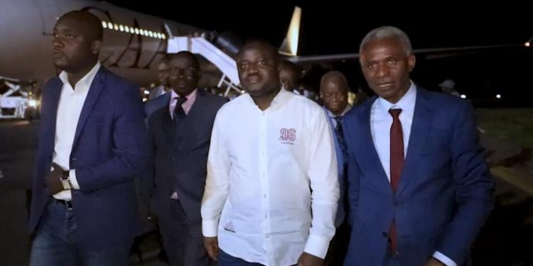IMG-20221124-WA0021 - Agora Grands-Lacs ESU : Muhindo Nzangi est arrivé à Lubumbashi pour clôturer l’année académique 2021-2022