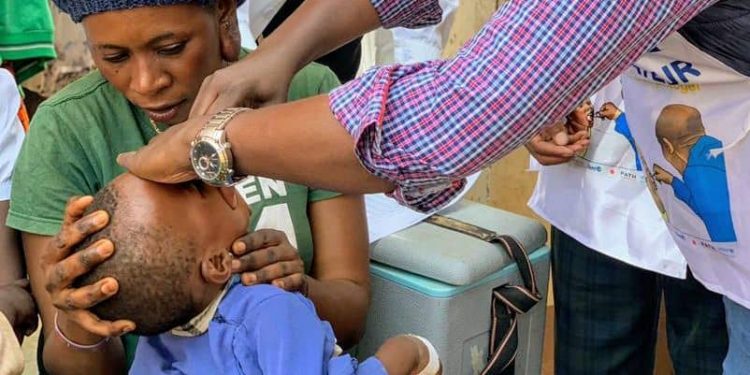Sud-Kivu : la campagne de vaccination contre la poliomyélite lancée à Nyangezi