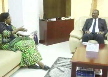 Haut-Katanga : destruction de la voie ferrée de la SNCC, Séraphine Kilubu à Lubumbashi pour une inspection