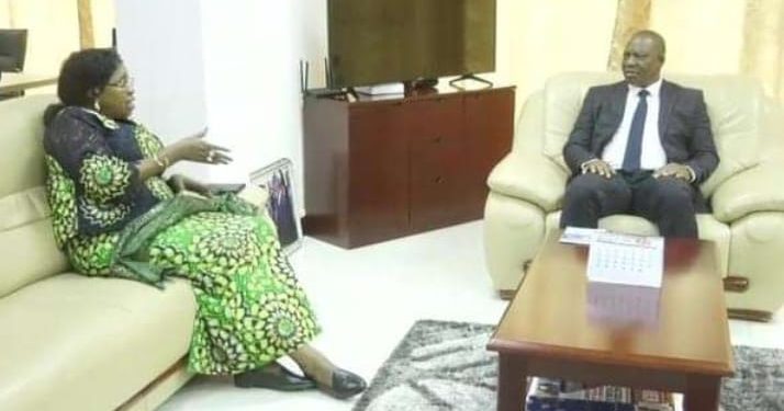 Haut-Katanga : destruction de la voie ferrée de la SNCC, Séraphine Kilubu à Lubumbashi pour une inspection