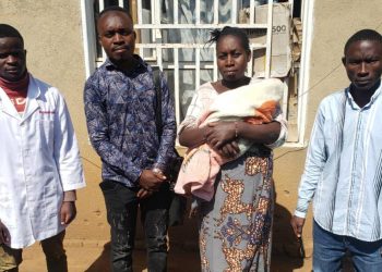 Butembo : une déplacée libérée de l&rsquo;hôpital grâce à la générosité du Salon Francisca
