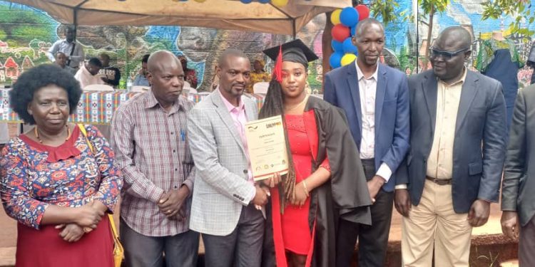 Remise des diplômes au centre de formation pour réfugiés congolais en Ouganda