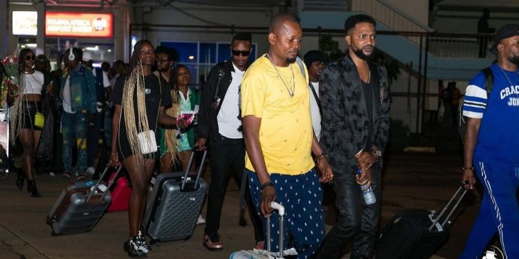 Fally Ipupa en concert en Ouganda malgré la polémique