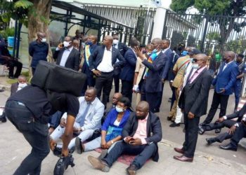 RDC : plus de 70 députés provinciaux impayés passent nuit à la primature
