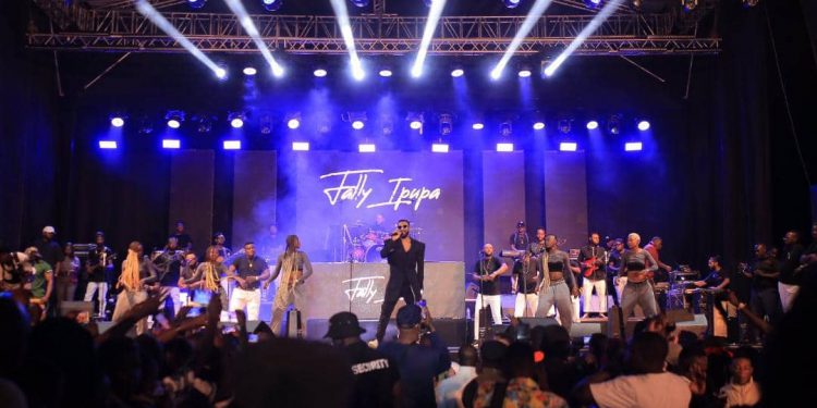 Fally Ipupa : triomphe et liesse lors du concert d&rsquo;Arua en Ouganda