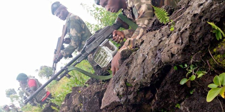 Des maisons brulées à Nturo : les groupes d&rsquo;autodéfenses refutent les accusations de la communauté Tutsi congolaise