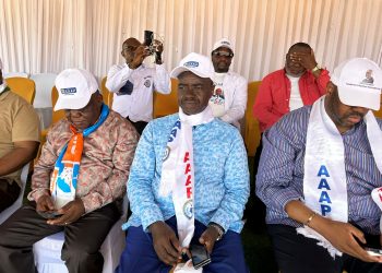 Présidentielle 2023 : Mbusa Nyamwisi accompagne Félix Tshisekedi dans sa campagne électorale au Kongo-central