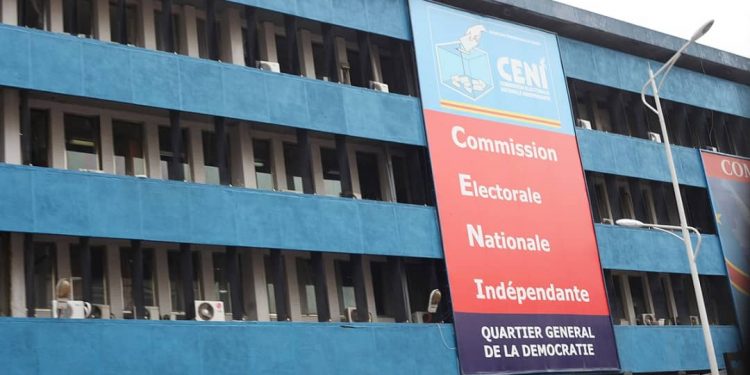 Maï-Ndombe : des matériels de la CENI consumés dans un incendie