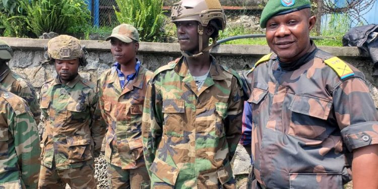 Guerre de l&rsquo;Est : les FARDC présentent 13 éléments du M23/RDF à la presse de Goma