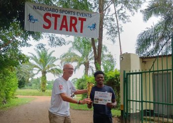 Ouganda : Miguel Masaisai, un jeune athlète congolais brille au Nabugabo Triathlon