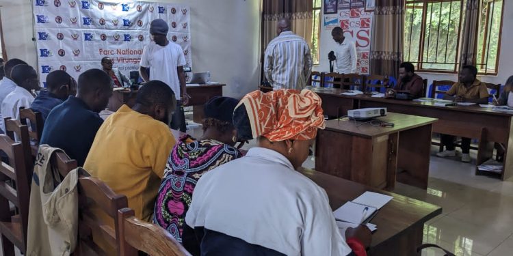 Renforcement des capacités en journalisme environnemental : les formateurs insistent sur la documentation
