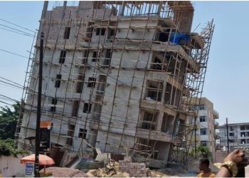 Kinshasa : le gouverneur annonce la démolition urgente de l’immeuble qui s’est affaissé à la Gombe