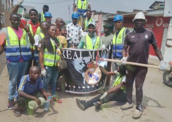 Beni : des jeunes supporters du Real Madrid s&rsquo;impliquent dans l&rsquo;assainissement à Kasindi