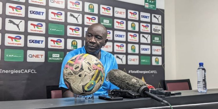 Conférence de presse d&rsquo;après match Mazembe vs Al Ahly : Lamine Ndiaye déçu, Martin Koller sans analyse