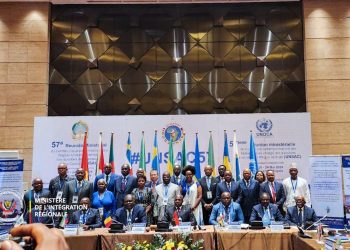 À Luanda, Félix Tshisekedi félicité pour la paix retrouvée au Tchad