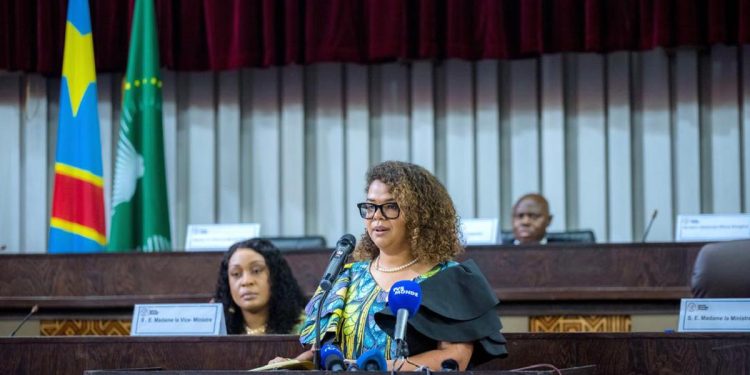 Crise sécuritaire dans l&rsquo;Est : Thérèse Kayikwamba appelle à un retrait « responsable » de la Monusco