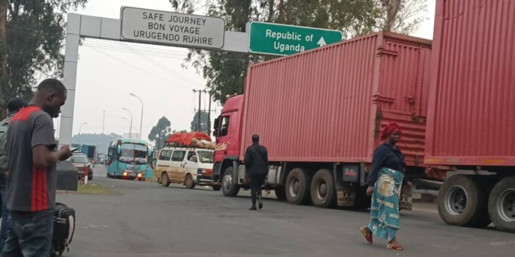 De Kampala à Kinshasa : un marché prometteur des véhicules d&rsquo;occasion. Le parcours