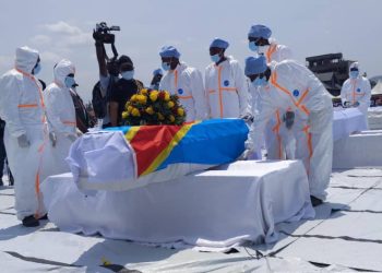 Enterrement collectif des déplacés au Nord-Kivu : cérémonie en cours au Stade de l&rsquo;unité de Goma