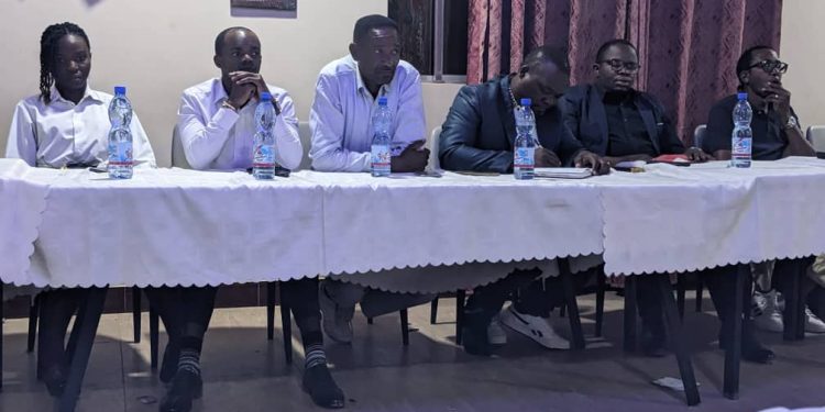 Préoccupée par l&rsquo;insécurité, la communauté Iturienne vivant au Katanga se réunit autour d&rsquo;une table