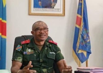 Le Général-major Kizimu Mbuyu aux Kinois : « Évitez de voir les rwandais partout »