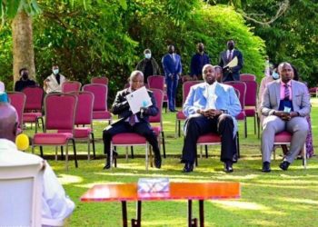 Guerre à l’Est : Yoweri Museveni et Mbusa Nyamwisi explorent les voies de sortie de la crise