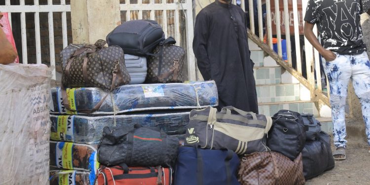 uvira - Agora Grands-Lacs Uvira : la population prise entre deux feux ! (MSF)