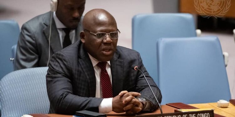 Guerre de l&rsquo;Est : « Plus de la moitié de l&rsquo;armée rwandaise est sur le sol congolais » (Zénon Mukongo)