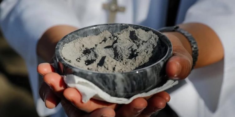 cendre - Agora Grands-Lacs Mercredi des Cendres à Beni : un temps de pénitence et de prière