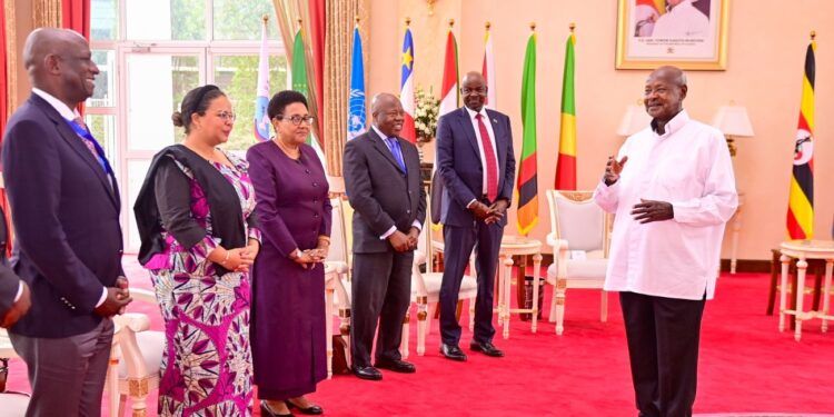 12e sommet de l’Accord-cadre : Thérèse Kayikwamba représente la RDC à Entebbe