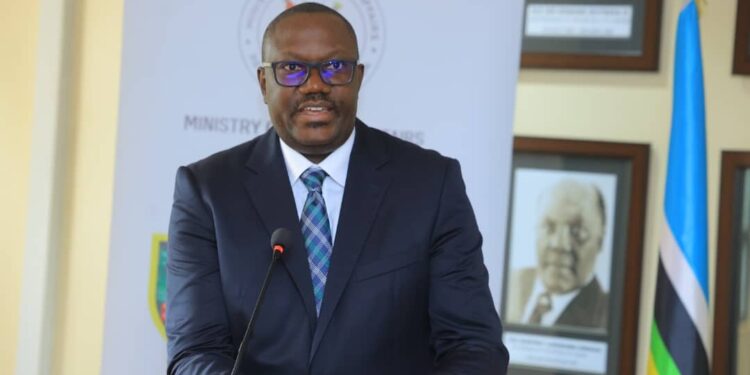 Ouganda conclut un accord avec les États-Unis pour l&rsquo;accueil de migrants