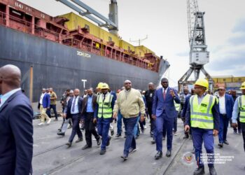 Kongo Central : Jean-Pierre Bemba inspecte le port de Matadi