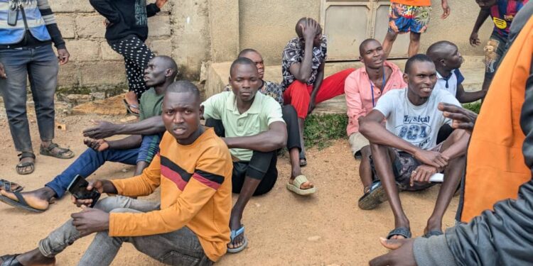 Beni : quand la méfiance vire au danger pour de jeunes agents de gardiennage