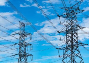 Kinshasa : une tête d’érosion menace des pylônes de très haute tension à Mitendi