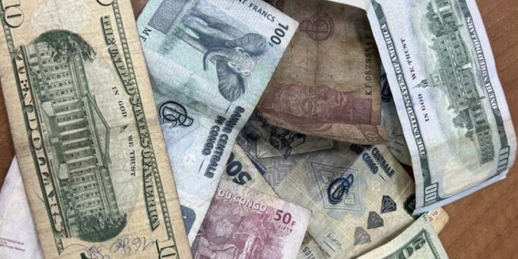 IMG-20251022-WA0005 - Agora Grands-Lacs Instabilité monétaire en RDC : un expert en économie met en garde contre les conversions « précipitées » du dollar américain