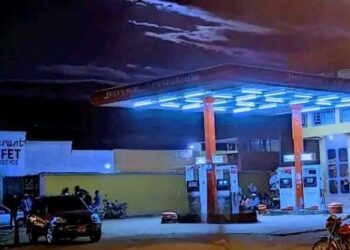 Beni : la hausse du prix du carburant inquiète les consommateurs