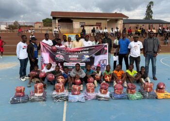 Ituri : onze clubs de basketball dotés en jeux de vareuses et ballons