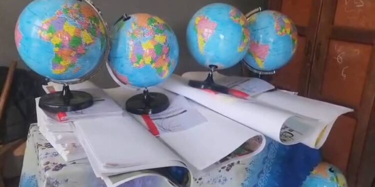 IMG-20260308-WA0036 - Agora Grands-Lacs Djugu : plus de 25 écoles dotées de matériels didactiques