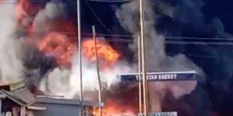 IMG-20260426-WA0011 - Agora Grands-Lacs Bunia : un incendie consume une station-service